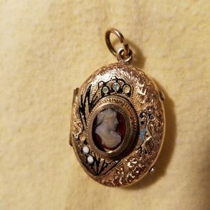Vintage Cameo Locket